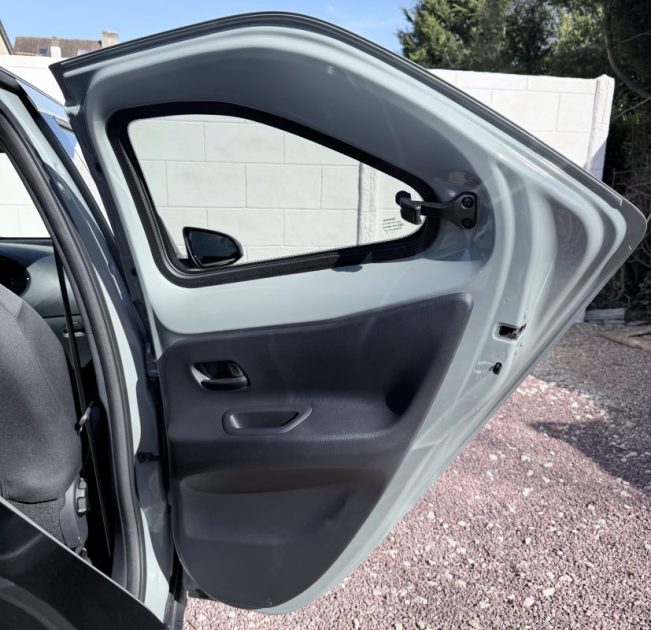 TOYOTA AYGO X DESIGN 1.0 72ch SIÈGES CHAUFFANT / APPLE CAR PLAY / FEUX LED AUTO 