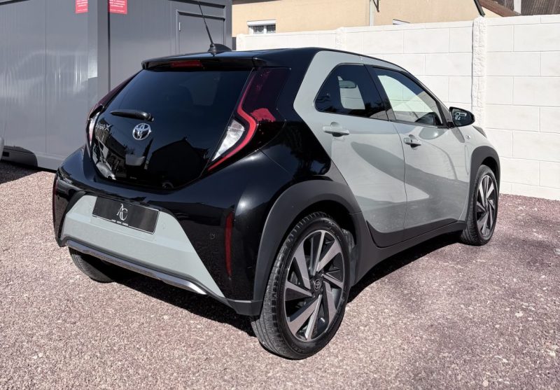 TOYOTA AYGO X DESIGN 1.0 72ch SIÈGES CHAUFFANT / APPLE CAR PLAY / FEUX LED AUTO 