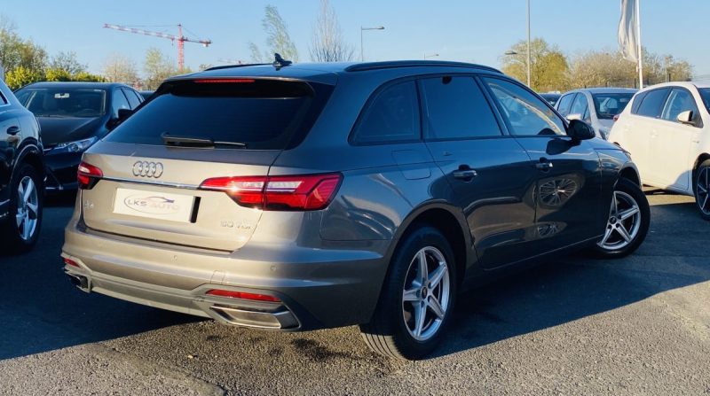 AUDI A4 AVANT 30 TDI 136ch BUSINESS LINE S TRONIC 7