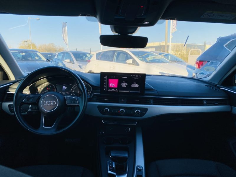 AUDI A4 AVANT 30 TDI 136ch BUSINESS LINE S TRONIC 7