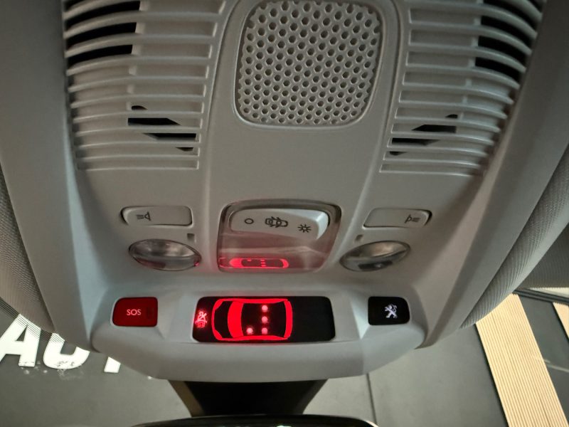 PEUGEOT 3008 II 1.5 HDi 130 ch Active S&S CARPLAY - SUIVI COMPLET