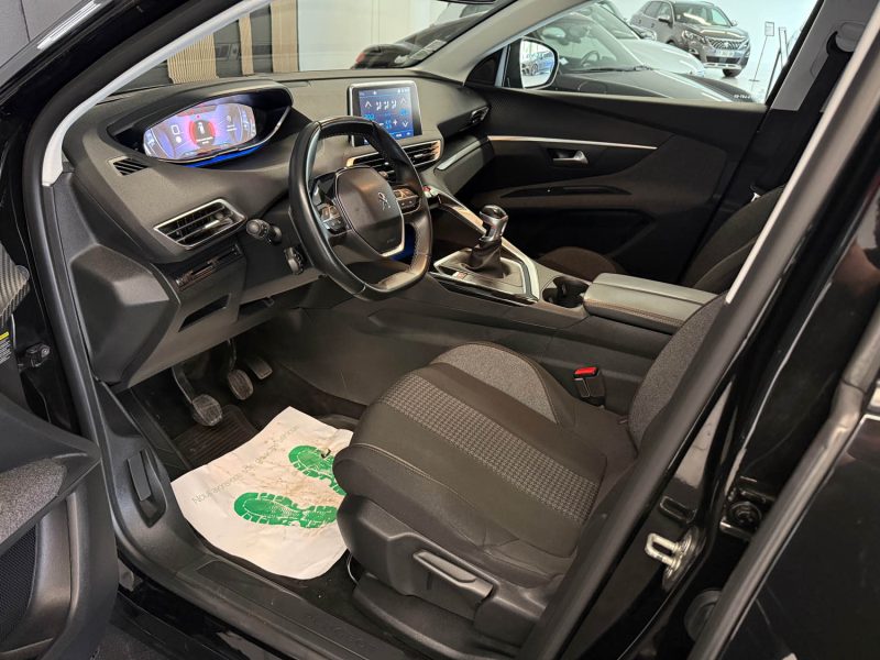 PEUGEOT 3008 II 1.5 HDi 130 ch Active S&S CARPLAY - SUIVI COMPLET