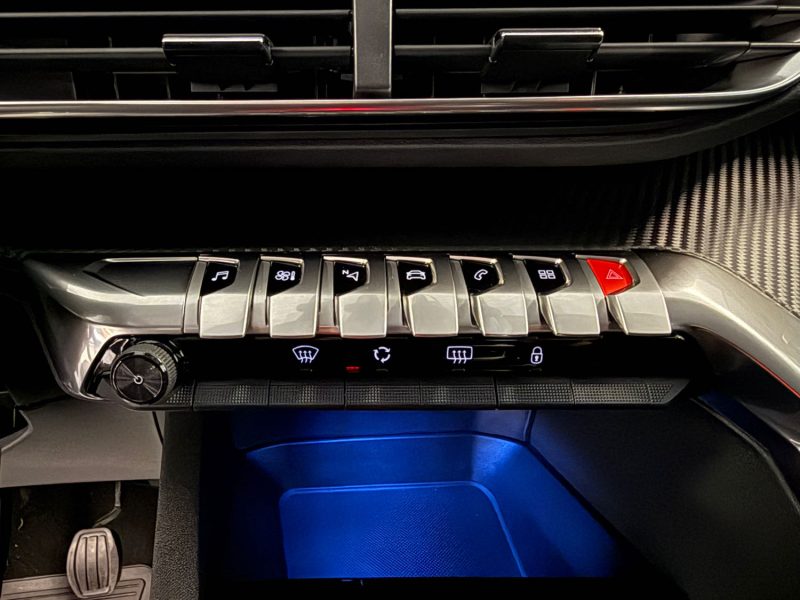 PEUGEOT 3008 II 1.5 HDi 130 ch Active S&S CARPLAY - SUIVI COMPLET