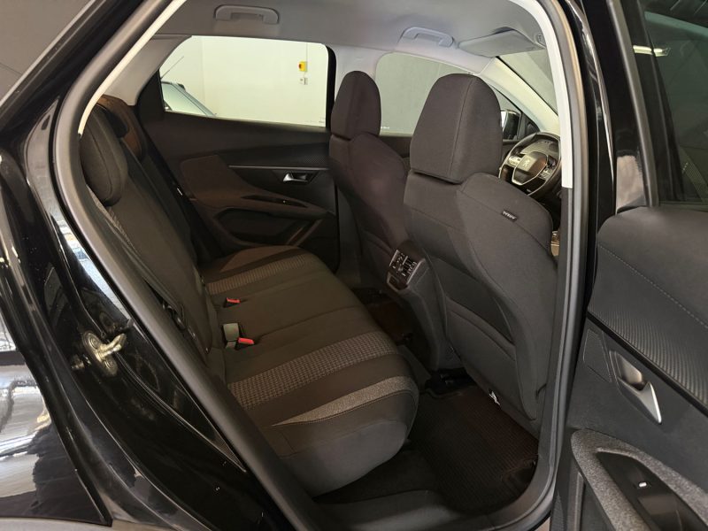 PEUGEOT 3008 II 1.5 HDi 130 ch Active S&S CARPLAY - SUIVI COMPLET