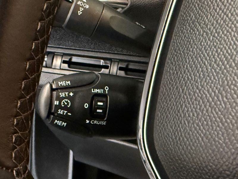 PEUGEOT 3008 II 1.5 HDi 130 ch Active S&S CARPLAY - SUIVI COMPLET