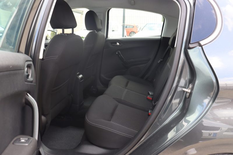 PEUGEOT 208 1.6 bluehdi 100cv 5p Allure 78.370 KM