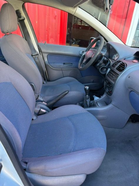 PEUGEOT 206 XR 2002