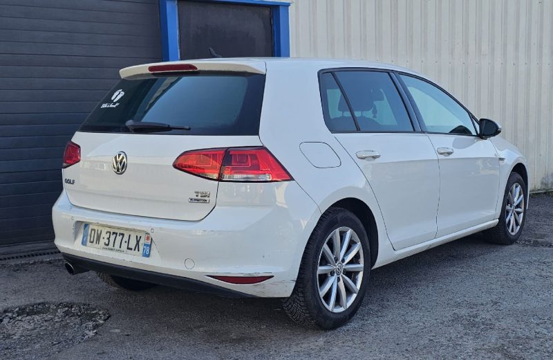 VOLKSWAGEN GOLF VII 1.2 TSI 105 LOUNGE BLUEMOTION 