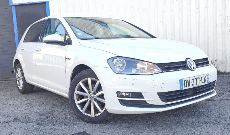 VOLKSWAGEN GOLF VII 1.2 TSI 105 LOUNGE BLUEMOTION 