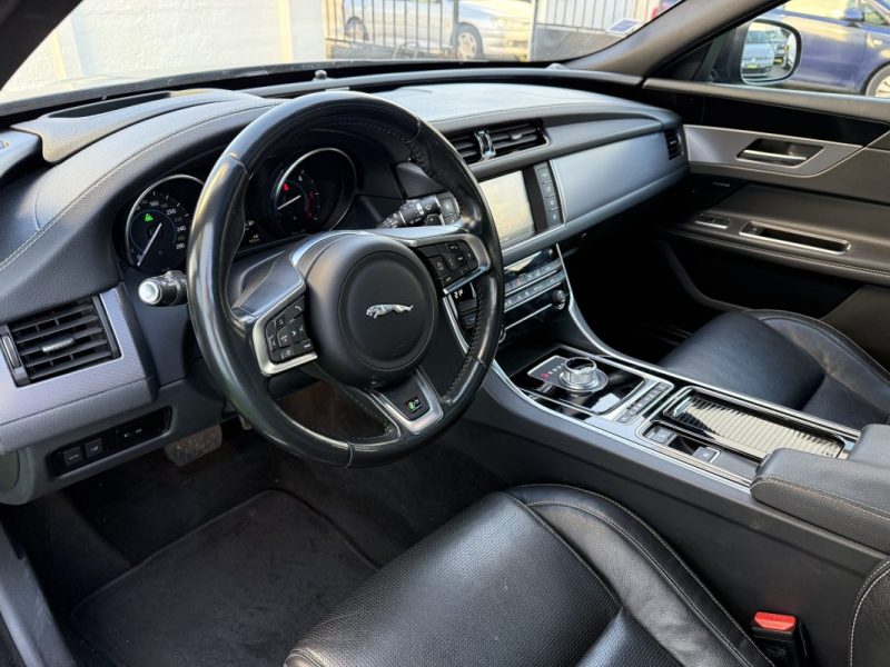 JAGUAR XF V6 3.0 D 300CH PREMIERE EDITION R-SPORT  TOIT OUVRANT ORIGINE FRANCE GARANTIE 6 MOIS  2016