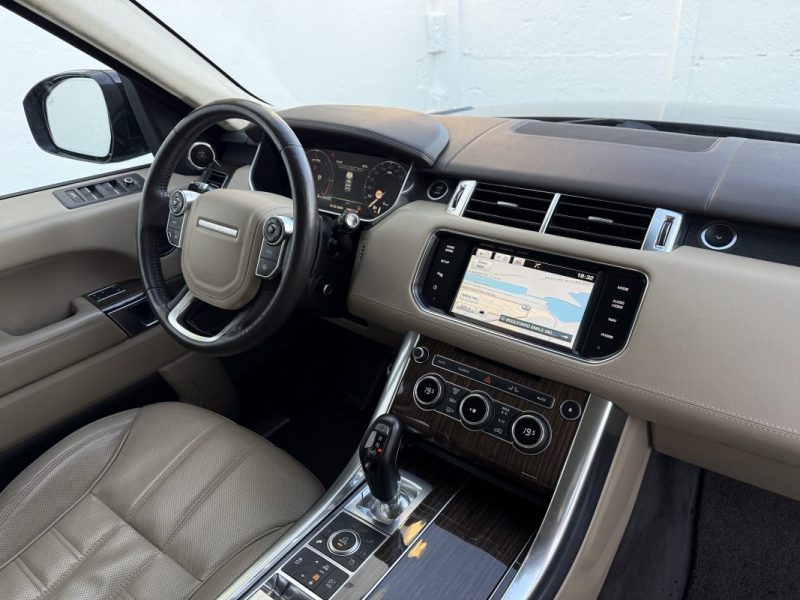 LAND ROVER RANGE ROVER SPORT (2) 4.4 SDV8  340 CV AUTOBIOGRAPHIY ATTELAGE GARANTIE 6 MOIS 