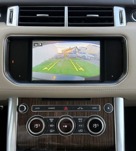 LAND ROVER RANGE ROVER SPORT (2) 4.4 SDV8  340 CV AUTOBIOGRAPHIY ATTELAGE GARANTIE 6 MOIS 