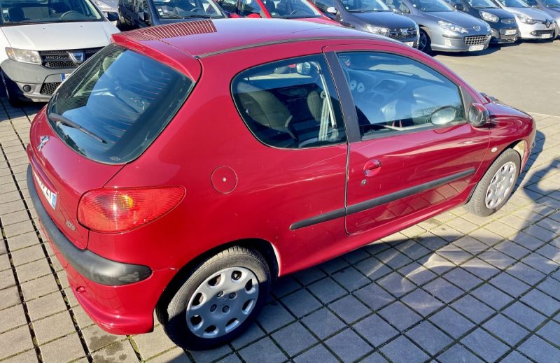 PEUGEOT 206 XT PACK 1.4E 75ch TRENDY 2005