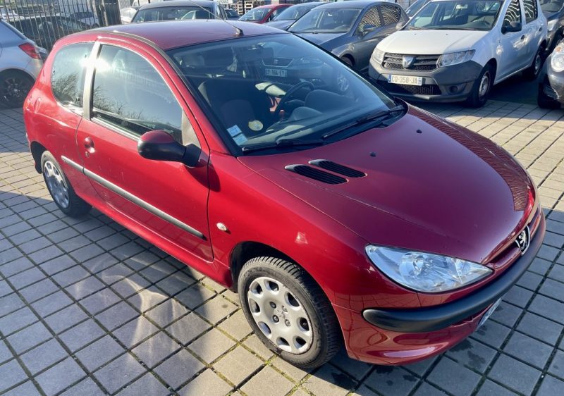 PEUGEOT 206 XT PACK 1.4E 75ch TRENDY 2005