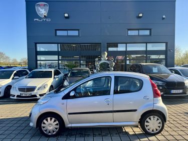 PEUGEOT 107 1.0i 68ch 12V URBAN MOVE 2008
