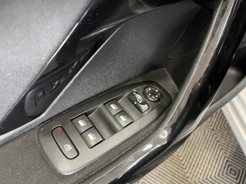 Peugeot 208 1.2 THP 110ch Allure | Distribution effectuée | Suivi complet | Carplay | Radars