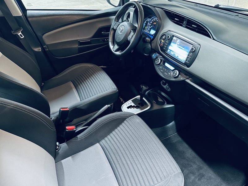 TOYOTA YARIS 1.5 100CH HYBRID FRANCE BUSINESS 2020