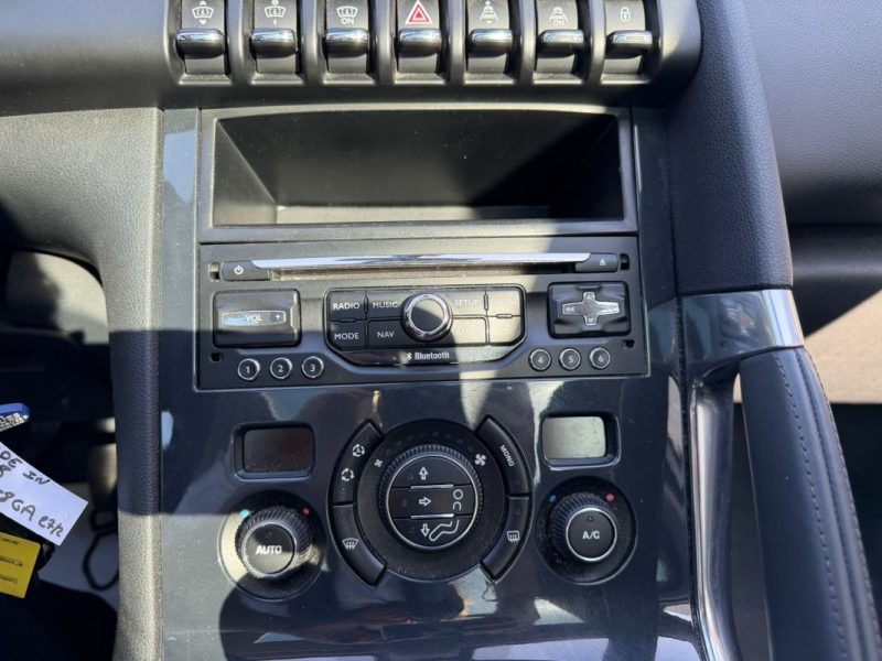 PEUGEOT 3008 1.6 HDI 115CV S&S ALLURE 