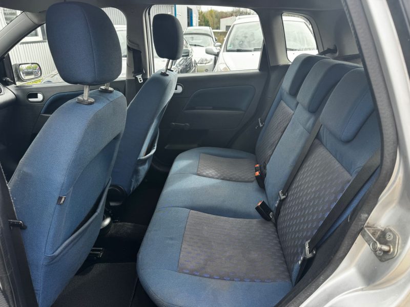 FORD FIESTA MK5 1.3 69CH ESSENCE 2004