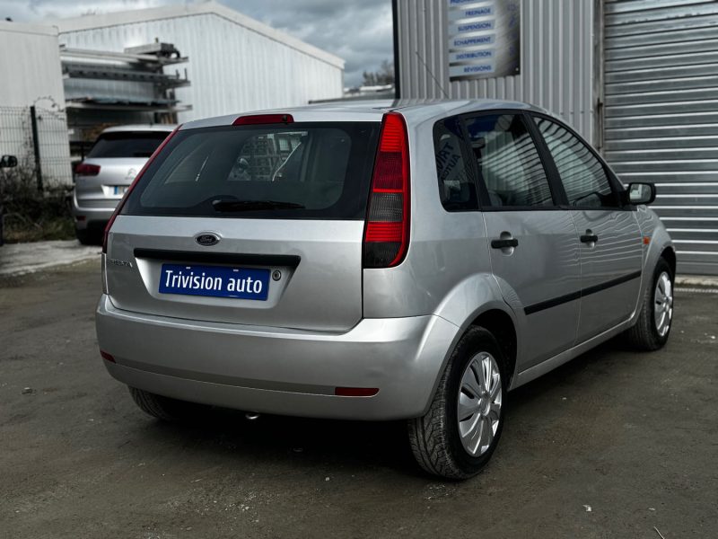 FORD FIESTA MK5 1.3 69CH ESSENCE 2004