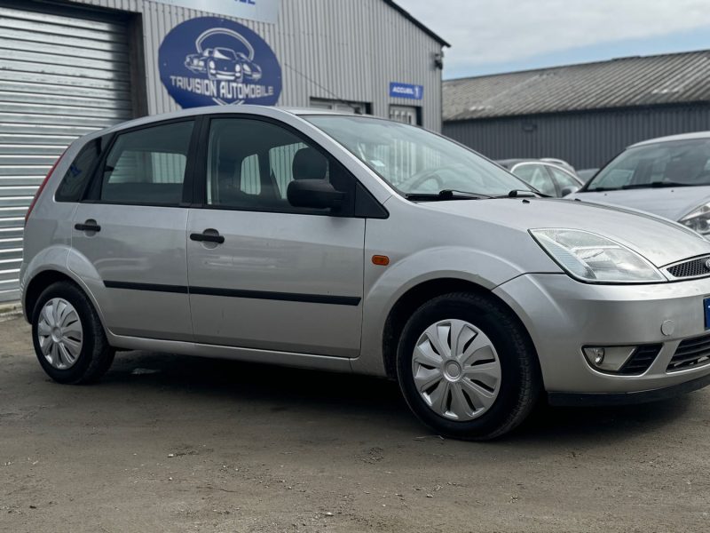 FORD FIESTA MK5 1.3 69CH ESSENCE 2004