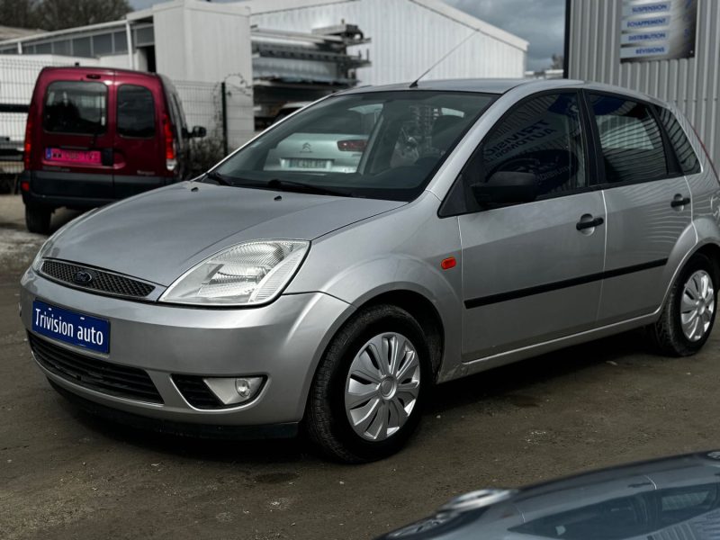 FORD FIESTA MK5 1.3 69CH ESSENCE 2004