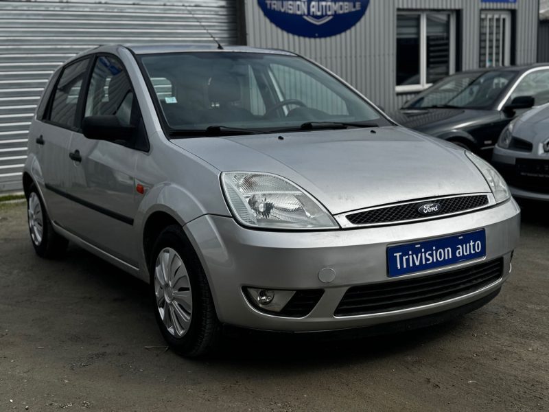 FORD FIESTA MK5 1.3 69CH ESSENCE 2004