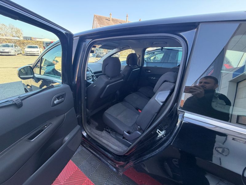 PEUGEOT 5008 7 PLACES 1.6 HDI 112 PREMIUM PACK 2011