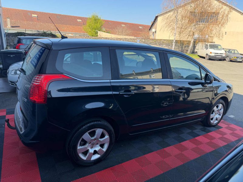 PEUGEOT 5008 7 PLACES 1.6 HDI 112 PREMIUM PACK 2011