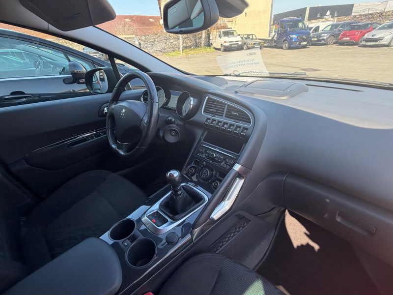 PEUGEOT 3008 1.6 HDI 16V 112 FELINE 