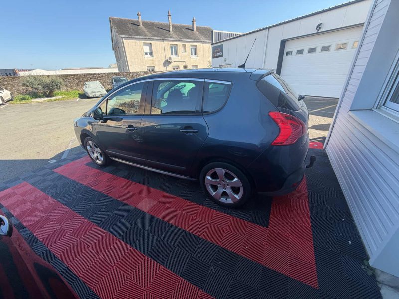 PEUGEOT 3008 1.6 HDI 16V 112 FELINE 