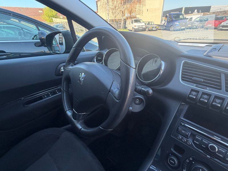 PEUGEOT 3008 1.6 HDI 16V 112 FELINE 