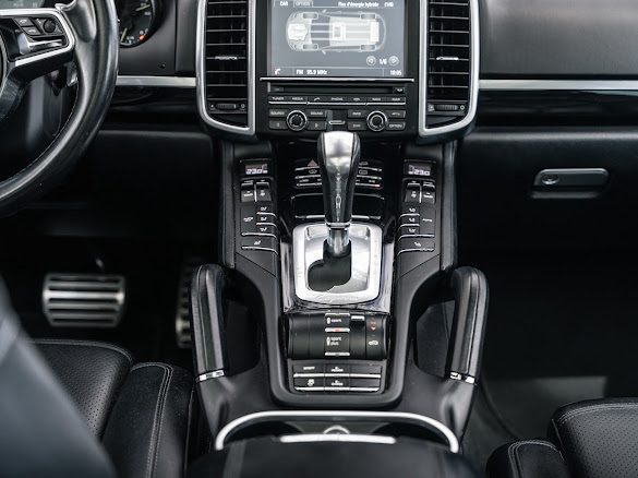 PORSCHE CAYENNE S E-HYBRID 3.0 416CH 