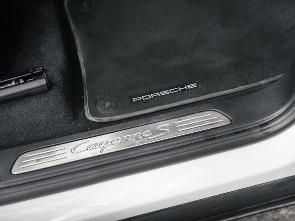 PORSCHE CAYENNE S E-HYBRID 3.0 416CH 