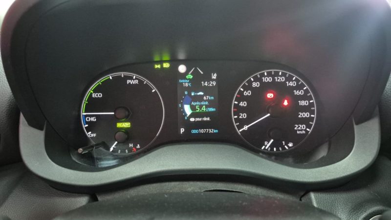 TOYOTA YARIS 4 HYBRIDE 116cv FRANCE BUSINESS/1 ERE MAIN/TVA RECULERABLE