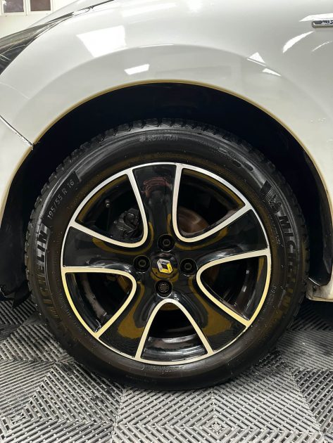 MAGNIFIQUE RENAULT CLIO IV LIMITED 0,9 TCE 90 CH (ÉCRAN MULTIMÉDIA, JANTES ALLIAGE 16")⭐️⭐️⭐️⭐️⭐️