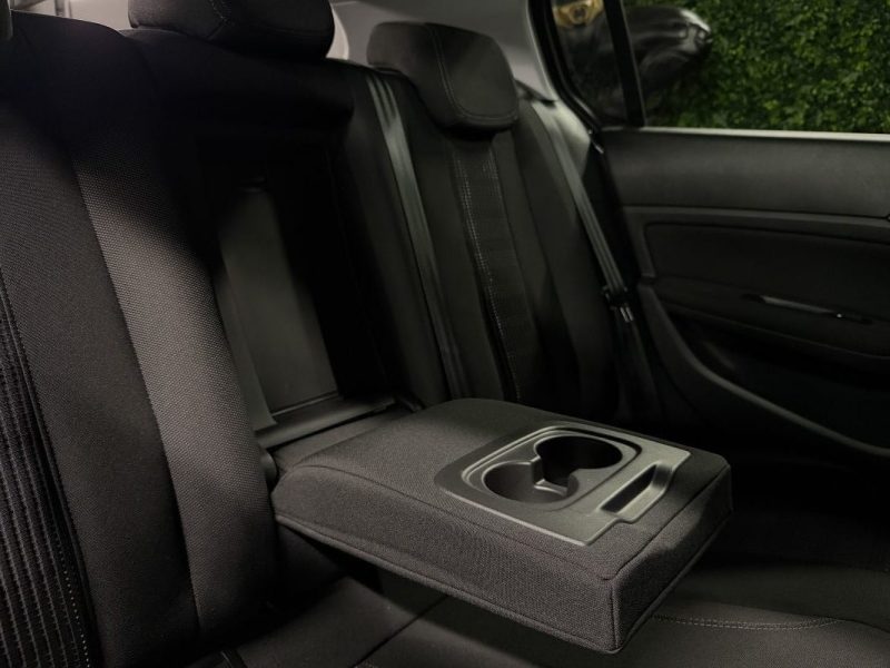 PEUGEOT 308 II ALLURE 1.2 130 Cv S&S TOIT PANORAMIQUE ECRAN GPS TACTILE CRIT AIR 1 - GARANTIE 1 AN