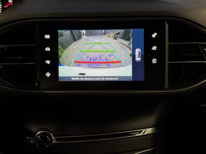 PEUGEOT 308 II ALLURE 1.2 130 Cv S&S TOIT PANORAMIQUE ECRAN GPS TACTILE CRIT AIR 1 - GARANTIE 1 AN