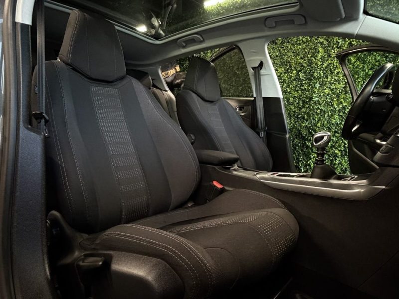 PEUGEOT 308 II ALLURE 1.2 130 Cv S&S TOIT PANORAMIQUE ECRAN GPS TACTILE CRIT AIR 1 - GARANTIE 1 AN
