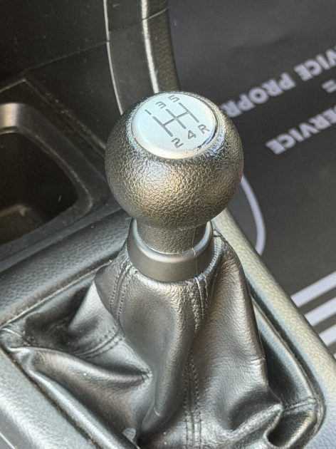 SUZUKI SWIFT  2014 - 58 163Kms - Bluethoot - Parfait Etat - Premier Main - Suivit suzuki
