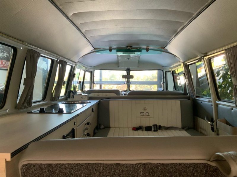 VOLKSWAGEN KOMBI  1972