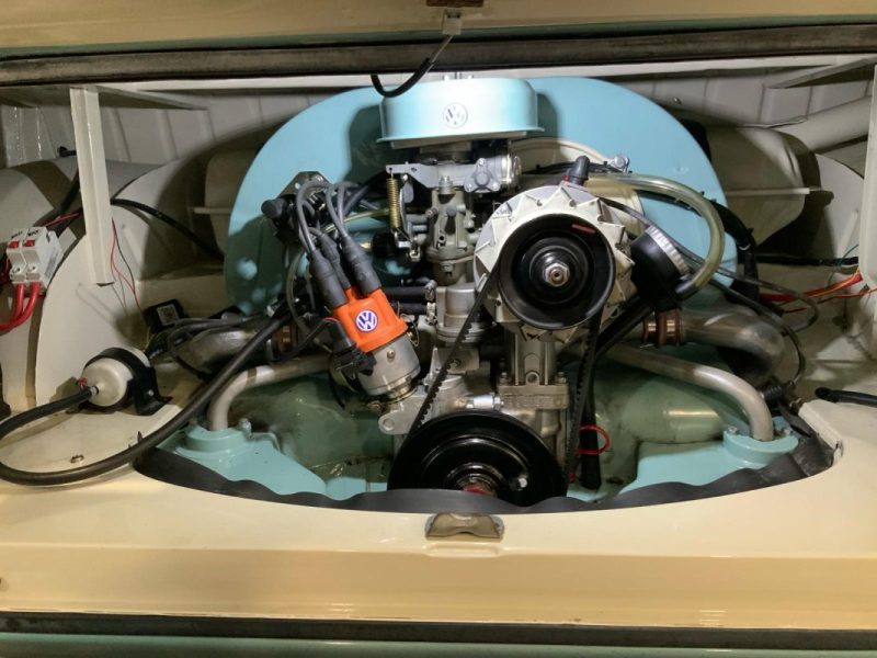 VOLKSWAGEN KOMBI  1972