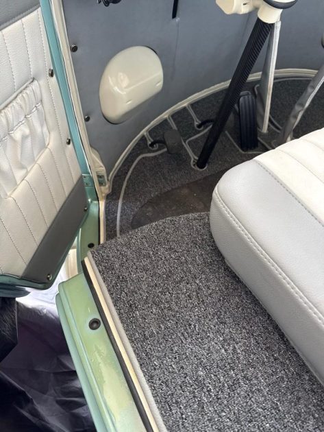 VOLKSWAGEN KOMBI  1972
