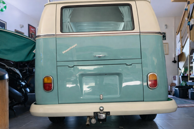 VOLKSWAGEN KOMBI  1972