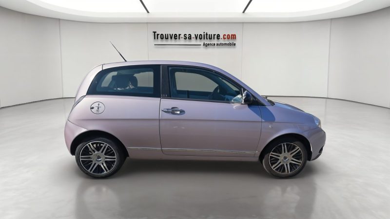 LANCIA YPSILON 1.2 69 ch SILVER 2010