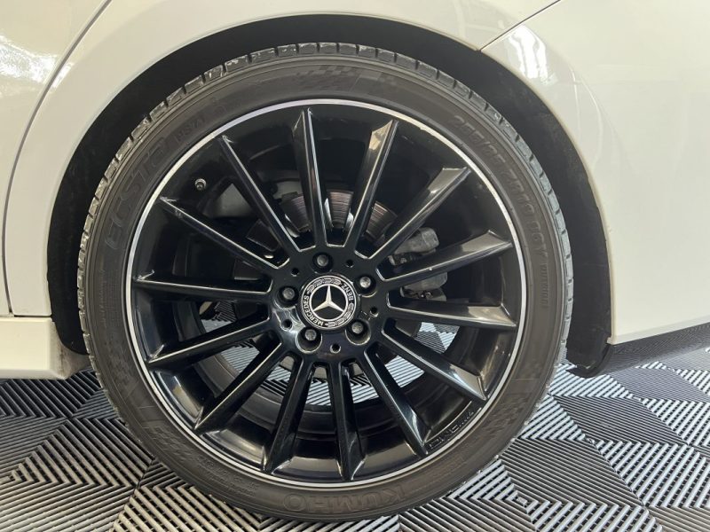 Mercedes-Benz CLA 200d 150ch AMG | Jantes multibranches 19" | Pack 35 AMG | Toit ouvrant