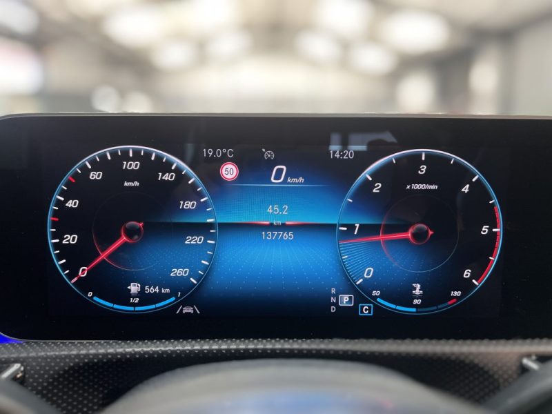 Mercedes-Benz CLA 200d 150ch AMG | Jantes multibranches 19" | Pack 35 AMG | Toit ouvrant