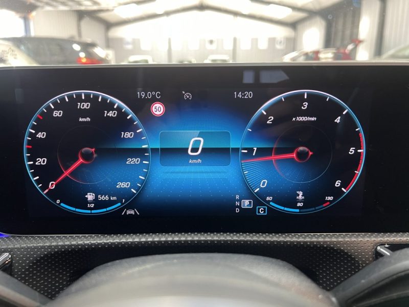 Mercedes-Benz CLA 200d 150ch AMG | Jantes multibranches 19" | Pack 35 AMG | Toit ouvrant