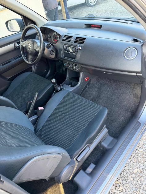 🔥 Suzuki Swift 1.3i  92ch - Petit Budget