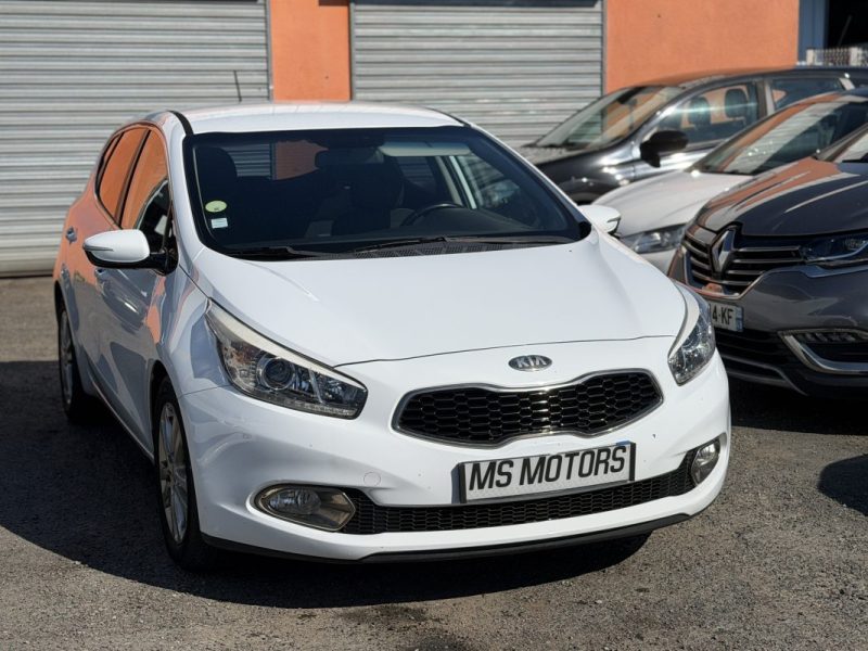 KIA CEE-D 1.6 CRDI 128 CV - GARANTIE 12 mois - Active Pack